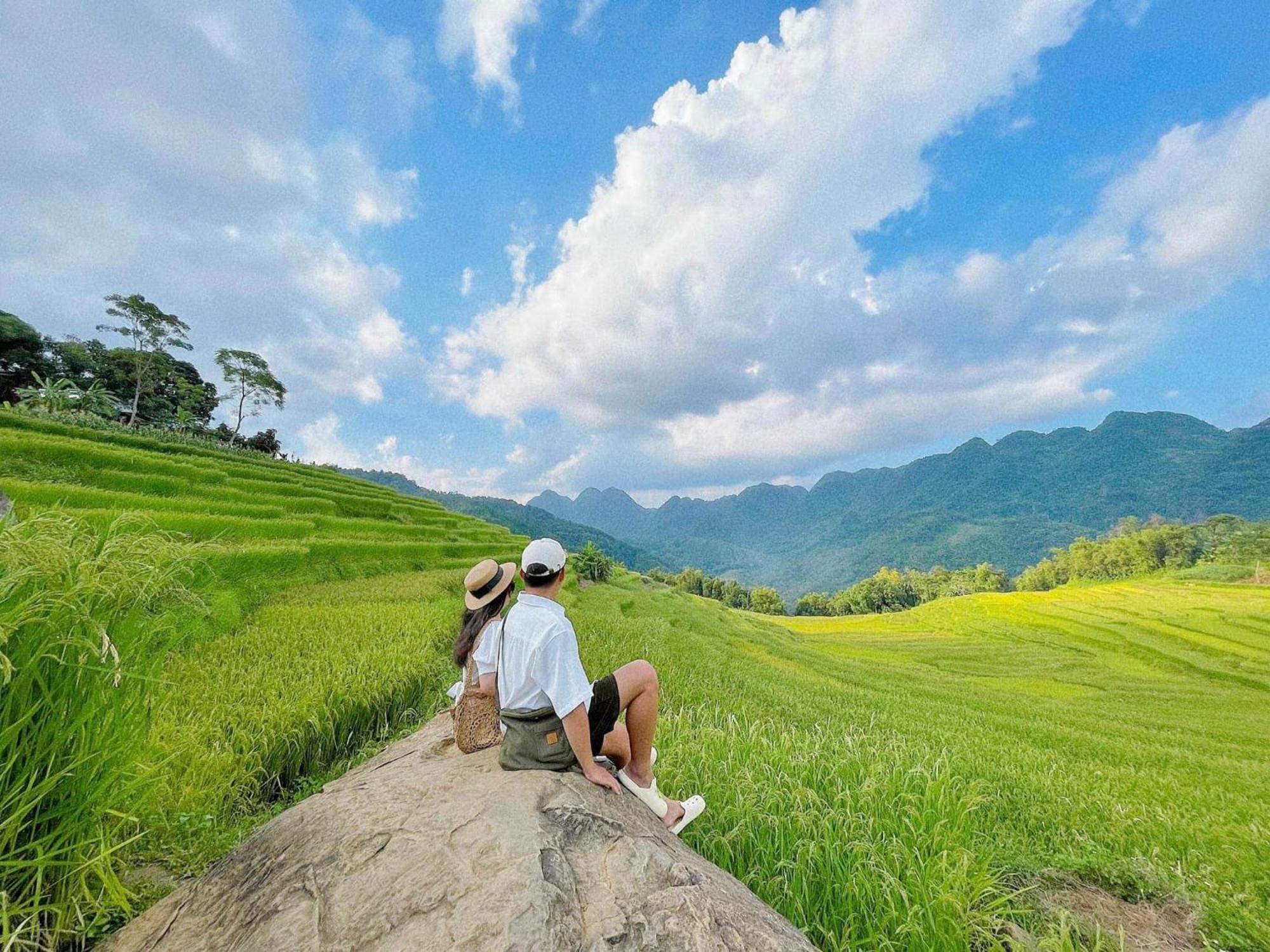ปูลวง อีโคการ์เดน Hotel Pu Luong ภายนอก รูปภาพ